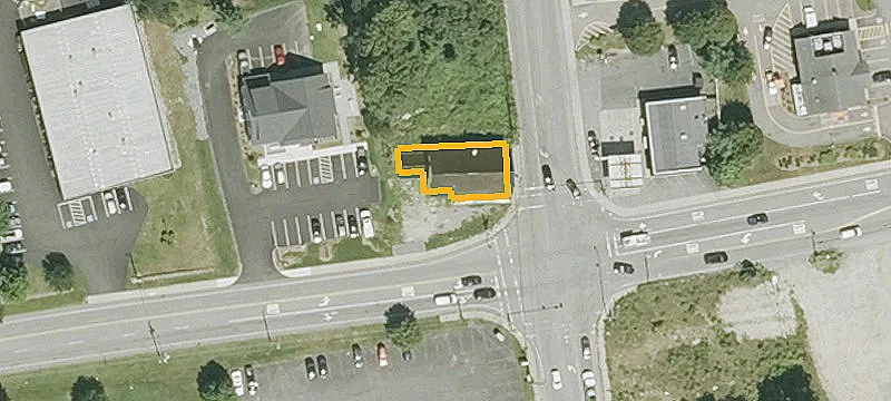 405 Main St