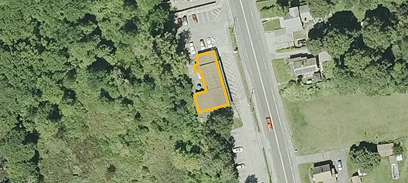 425 Main St