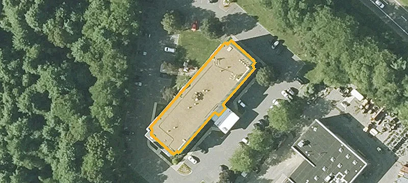 4 Chalet Rd