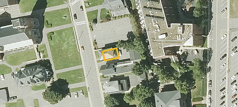 134 Nichols St