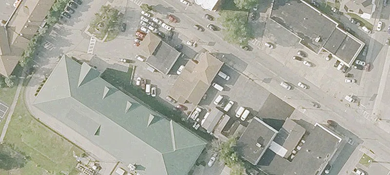 711 Pleasant St