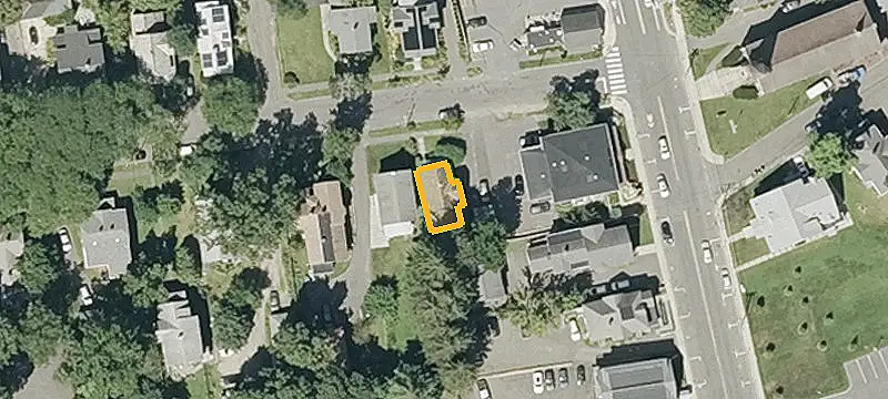 10 Bright St