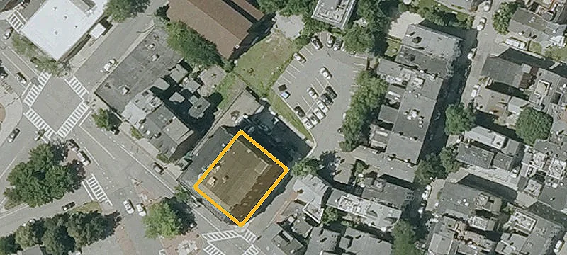 1 Thompson Sq