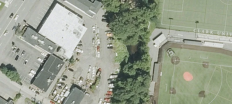 585 Park Ave