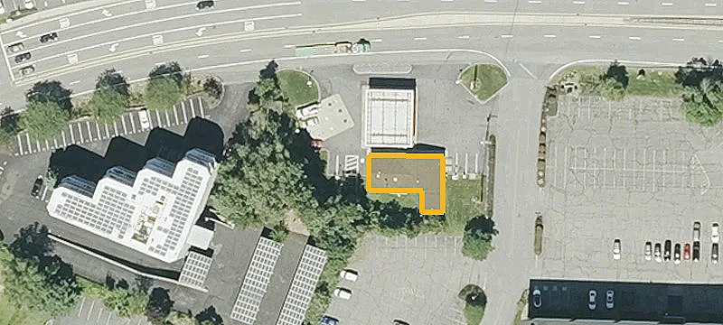 410 Lakeside Ave