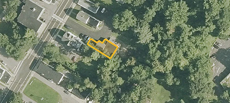 84 Pleasant St