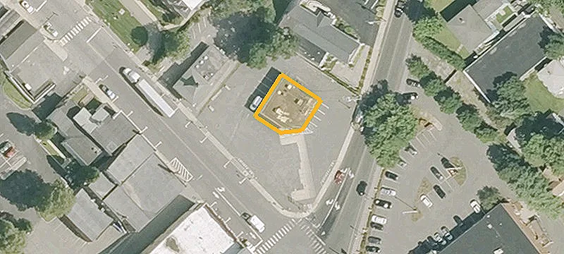 1411 Main St