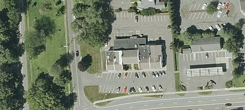 102 Russell St