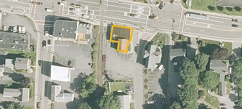 12 Main St