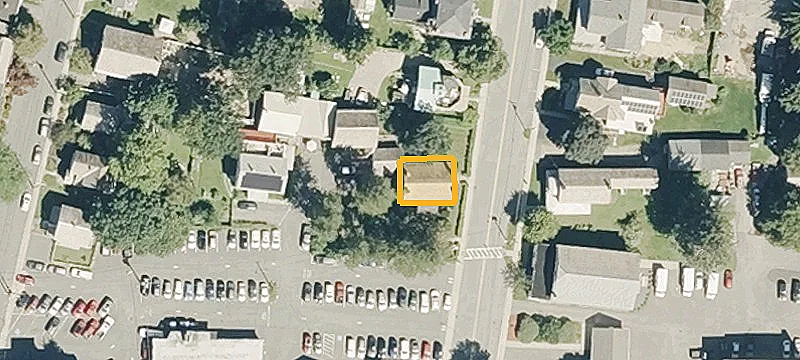 12 Main St