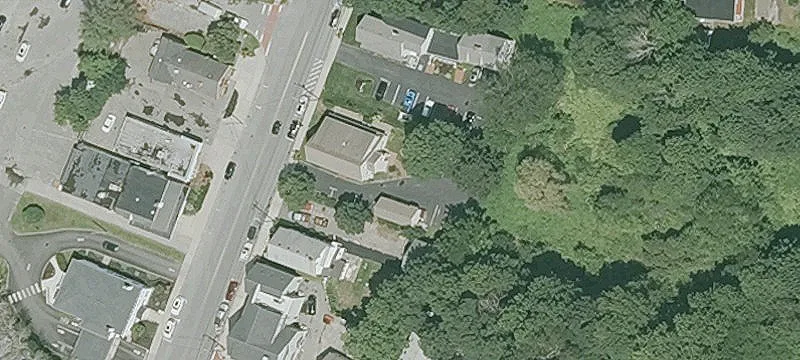 27 Main St