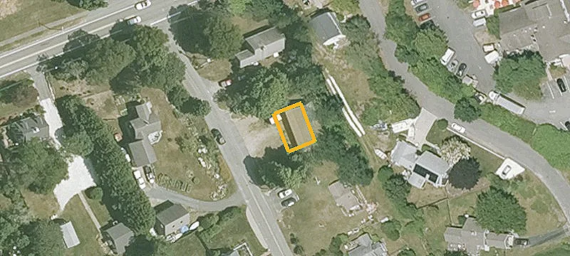 17 Pond Vw Ave