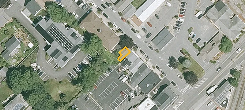 44 Railroad Ave