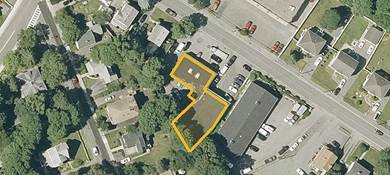 303 Whiting Ave
