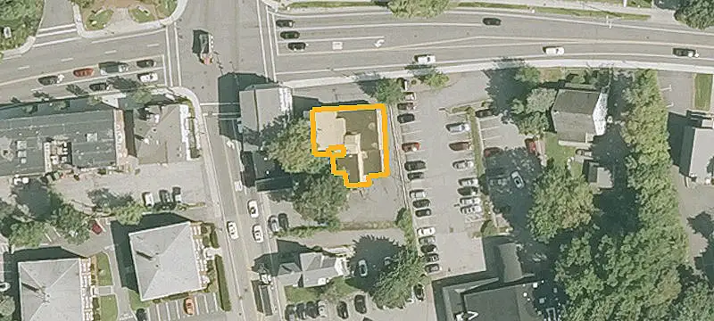 598 Main St