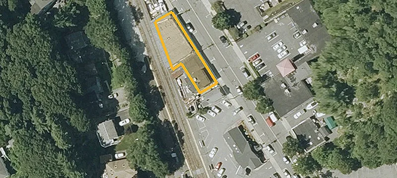 897 Main St