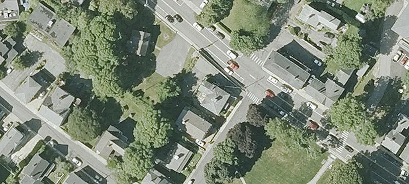1 Grn St