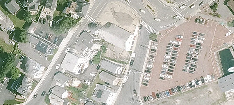 13 Commercial St
