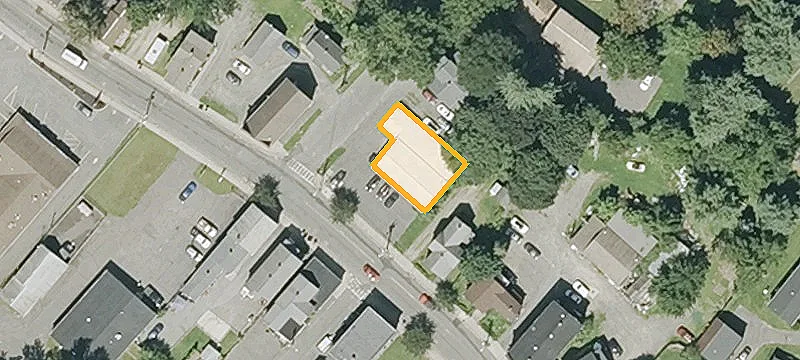 60 Mdw St