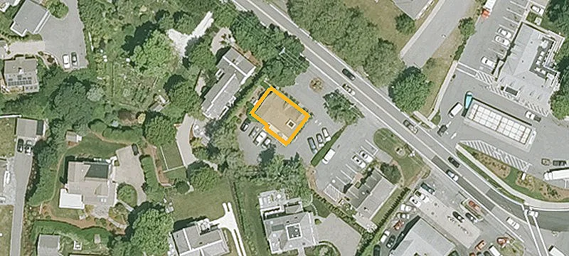 697 Main St