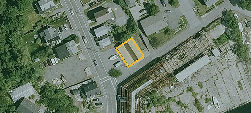 2 Breakwater Ave