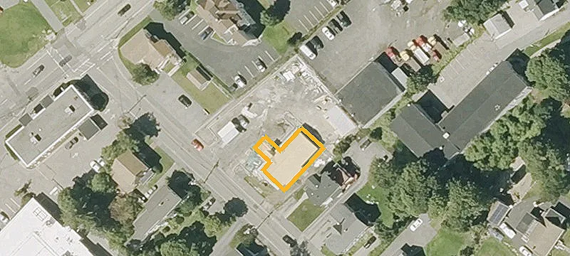 16 Central St