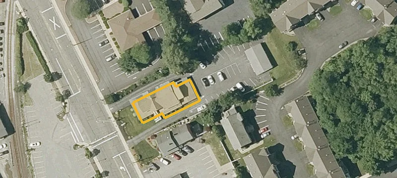 374 Main St