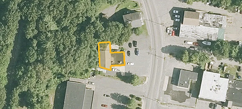 1162 Main St
