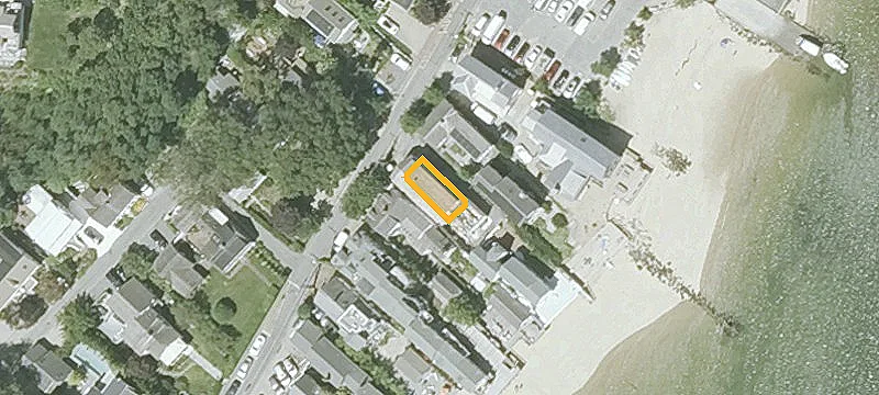 49 Commercial St