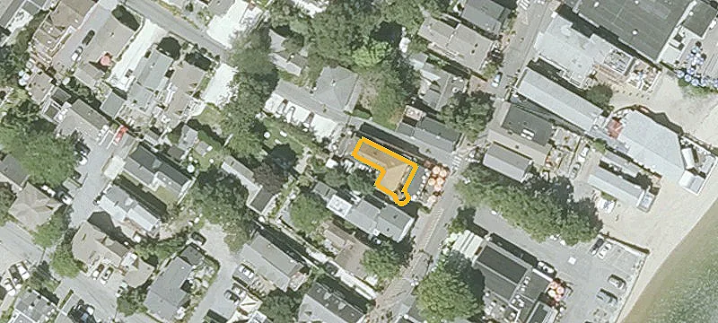 186 Commercial St