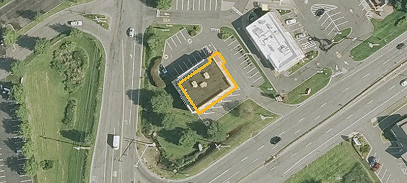 360 Russell St