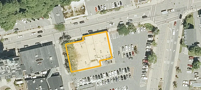 106 Main St