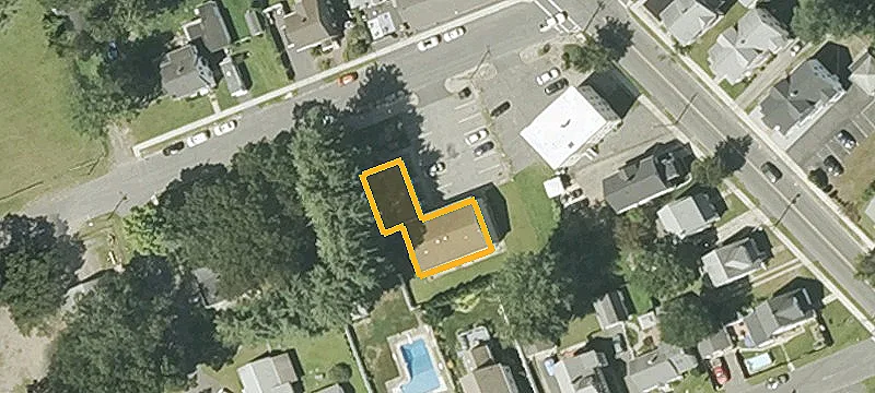 121 Marion St Ext