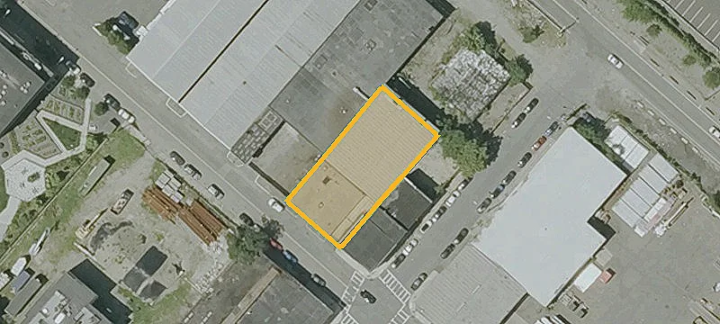202 1st St
