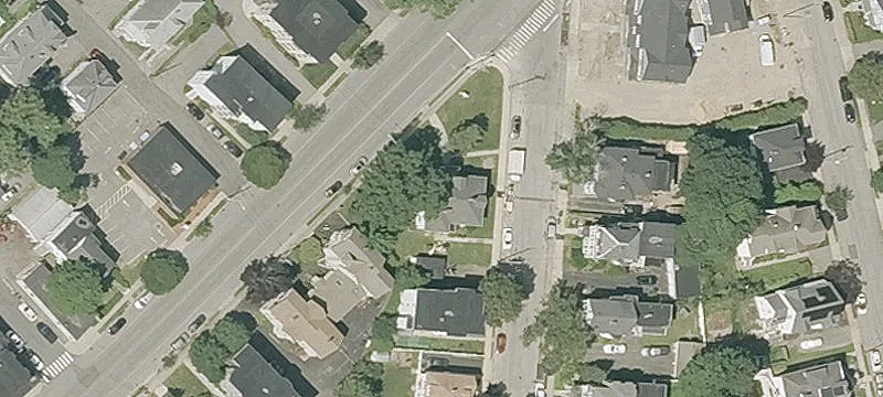105 Kenoza Ave