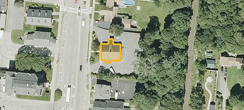 324 Main St
