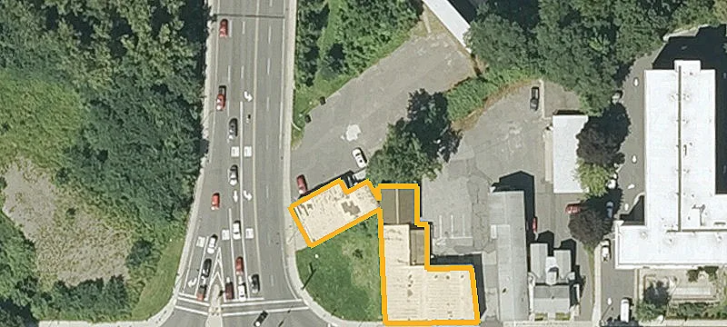 17 Broadway St