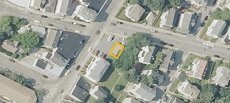 835 Main St