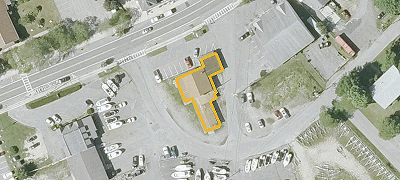 140 Main St