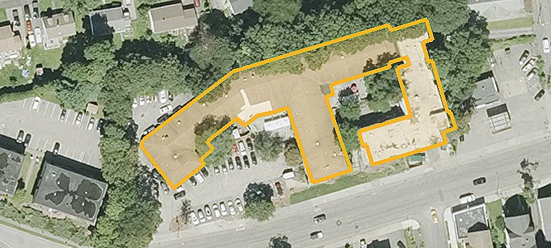 1350 Main St