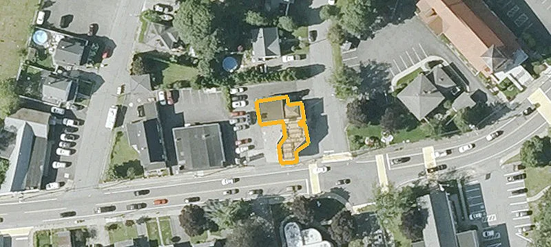 121 Main St