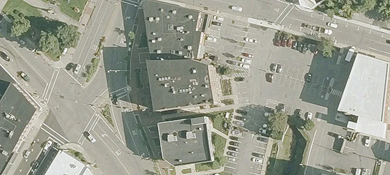 14 Monument Sq