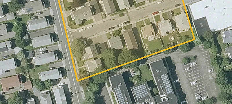 32 Dewey St