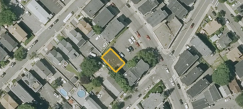 418 Fry St