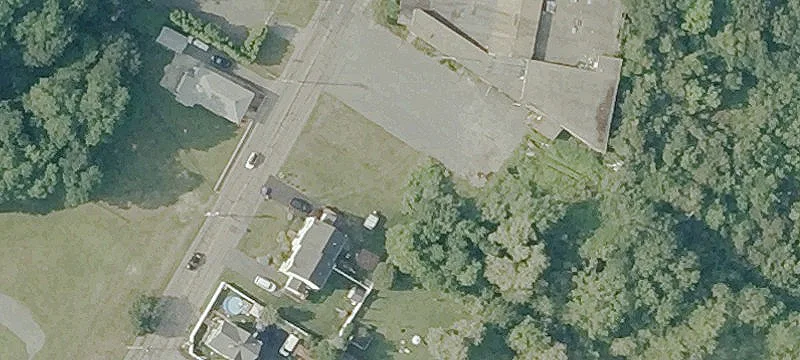 106 Oak St