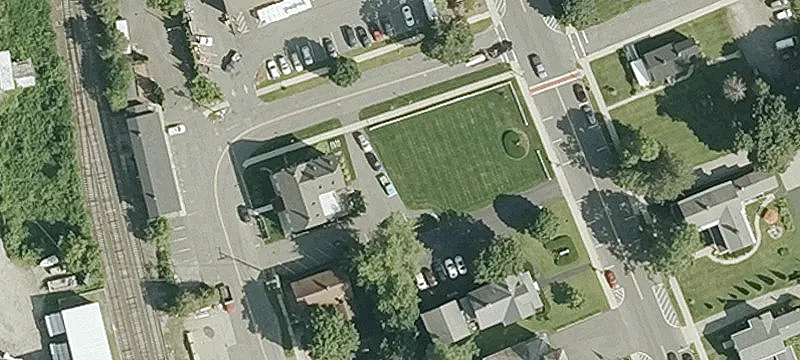 199 Main St