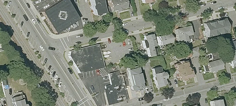 44 Avon St