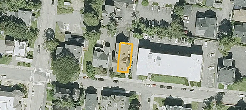 34 Cedar St