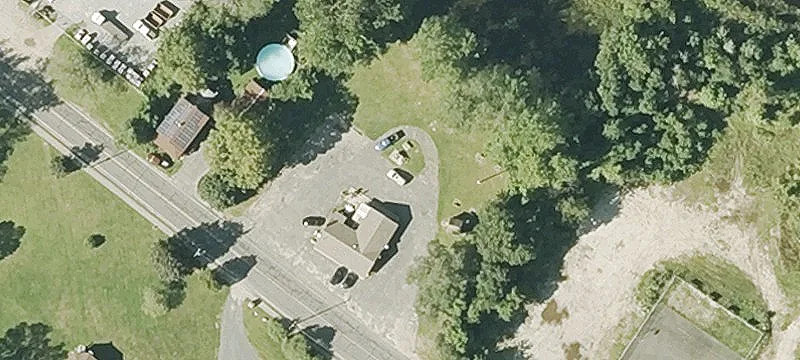 81 Riv St