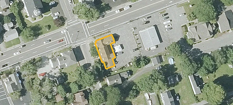 42 Main St
